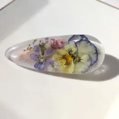 押し花のレジンヘアクリップ
