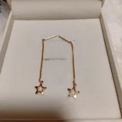 金の星型チェーンピアス