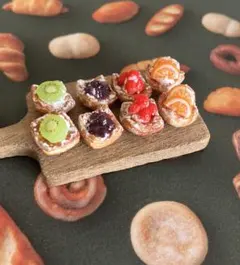 Item thumbnail for item 9b14c61c-46c9-44be-96a5-0140b753835e