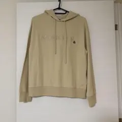 モンクレール　ベージュパーカーのサムネイル