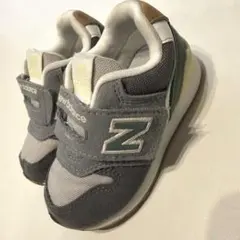 new balance 996 キッズシューズ グレー/グリーン
