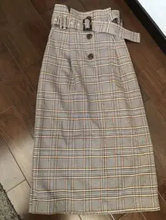 チェックタイトロングスカート