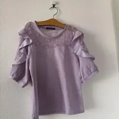 薄紫のレースフリル五分袖チュニック