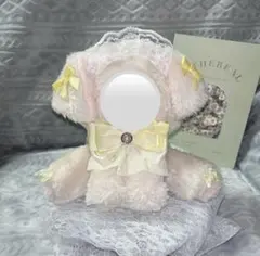 Item thumbnail for item e217c4b9-d7d0-45d5-a842-56e3388bf8d9