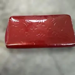 LOUIS VUITTON ルイヴィトンヴェルニ ジッピーウォレット