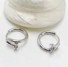 シルバー ジュストアンクルピアス