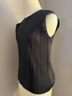 Pleats please グレー タンクトップ サイズ3 - メルカリ