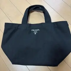 PRADA ブラック トートバッグノベルティ