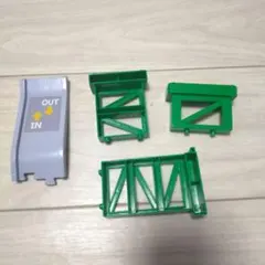 1つ490円　カンカン踏切　パーツ売り　プラレール