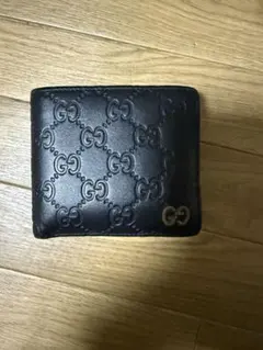 値下げ⭕️ GUCCI 二つ折り財布 シマレザー ブラック