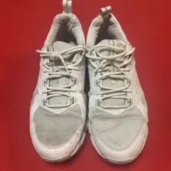 ASICS ゲルクォンタムスニーカー ホワイト　サイズ27.5㎝のサムネイル