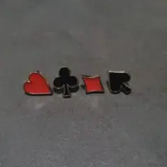 トランプ エース スペード クローバー ハート ピンバッジ