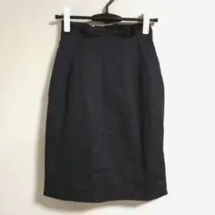グレイル　黒のフリル付きひざ丈スカート　М