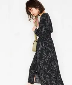 【natural couture】線画花柄前開きワンピース
