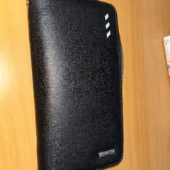 ブラック長財布