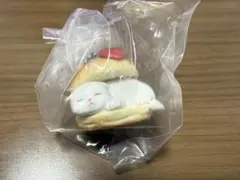 モフサンド　mofusand　マリトッツォマスコット　いちごシロ
