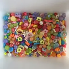 カラフルなプラスチックビーズセット