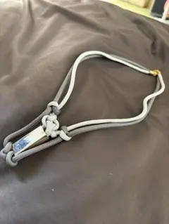 グレーのパラコードネックレス