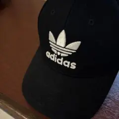 adidasアディダス　キャップ　ブラック