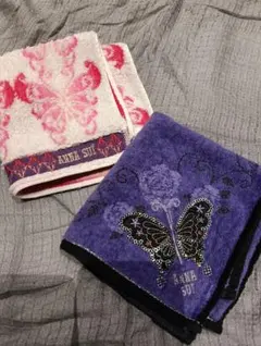 ANNA SUI 蝶の刺繍 タオルハンカチ 2枚セット　ハンドタオル