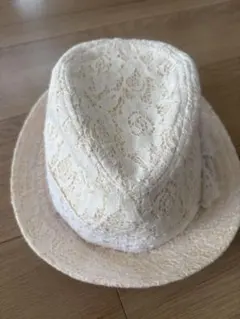レース素材のクリーム色ハット 56cm