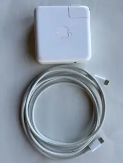 Apple 61W USB-C電源アダプタ ケーブル付