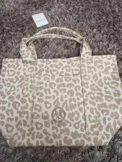 ローリーズファーム　ヒョウ柄キャンバストートバッグ