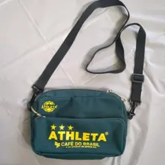 ‼️お値下げ‼️ATHLETA メッセンジャーバッグ ダークグリーンサッカー観戦のサムネイル