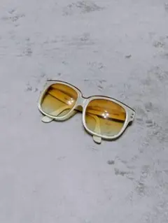 エマニュエルカーン★美品★チェーン付き EMMANUELLE KHANH 専用箱 エマニュエル・カーン EMMANUELLE KHANH｜EK9170-384｜世界中が注目