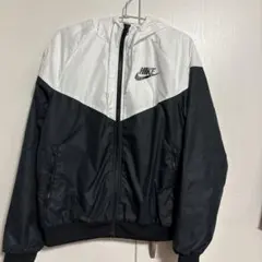NIKE レディース　ウィンドブレーカー S