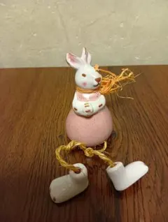 陶器製ウサギの置物 ピンク