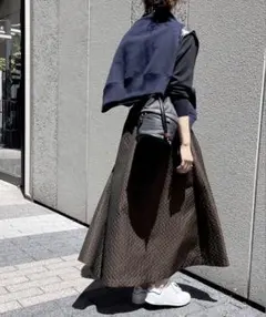 キルティングJQタックスカート