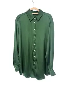 ZARA グリーン 長袖シャツ Mサイズ　サテン風
