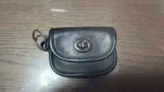 r*o様 【COACH】レザー イヤホンケース ブラック ターンロックのサムネイル
