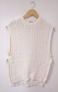 RADIATE☆ケーブルニットベスト☆ホワイト
