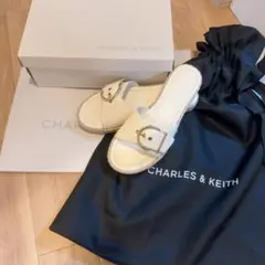 CHARLES & KEITH カイダバックル エスパドリーユ サンダルのサムネイル