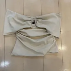 ZARA オフショルダー ベアトップ ベージュ