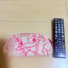 ドナルドダック ポーチ ピンク　ディズニー　デイジー　アヒル　ミッキー　ミニー