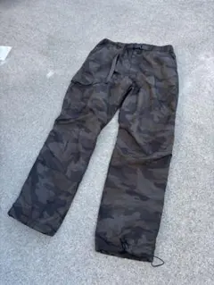 カモフラージュ カーゴパンツ