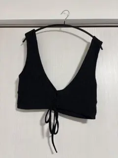 #黒いVネックビスチェ