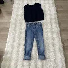 大人可愛いキッズ服♦︎古着ZARAジーンズと新品UNIQLOリブニットベスト