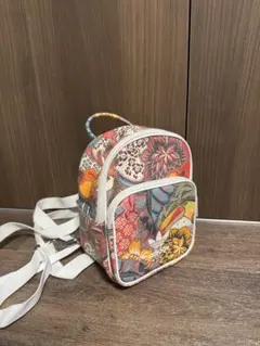 【美品】adidas カラフル花柄ミニリュックのサムネイル