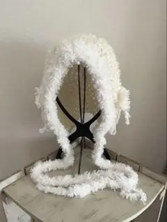 ハンドメイド　ボンネット　白　リボン　フワフワ フードキャップ