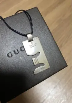 【廃盤・希少】GUCCI プレート ネックレス シルバー GEMINI レザーのサムネイル