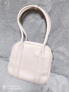 ほぼ新品同様★ローリーズファームショルダーバッグ★アイボリー