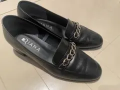 Diana ブラック チェーンローファー