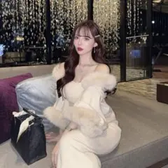 《最安値》elmyuファーポンチョカーデ×チェーンワンピset ワンピース 白