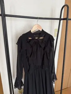 黒 フリル リボン付き ロングドレス