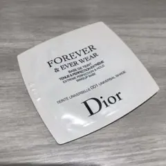 Dior ディオールスキン フォーエヴァー＆エヴァー ベース 001