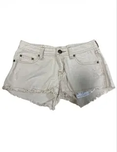 ベージュ フリンジヘム ショートパンツ